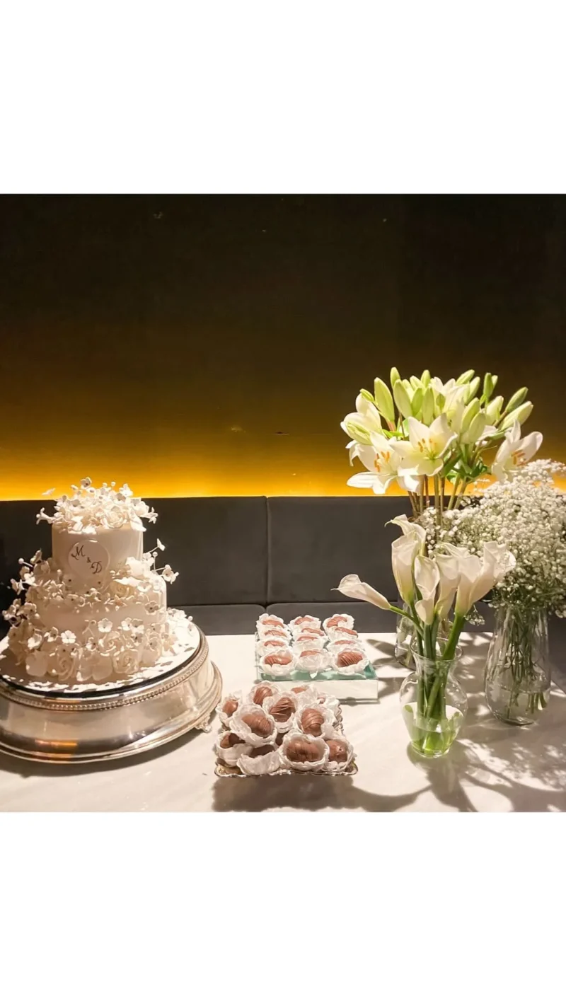 Casamento intimista em restaurante em perspectiva ampliada - Allure Boutique