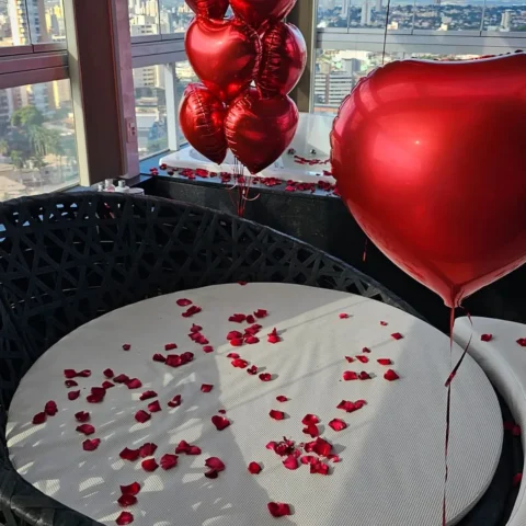 Montagem romântica - Montagens românticas para surpresas de aniversário, pedidos de casamento ou noites especia