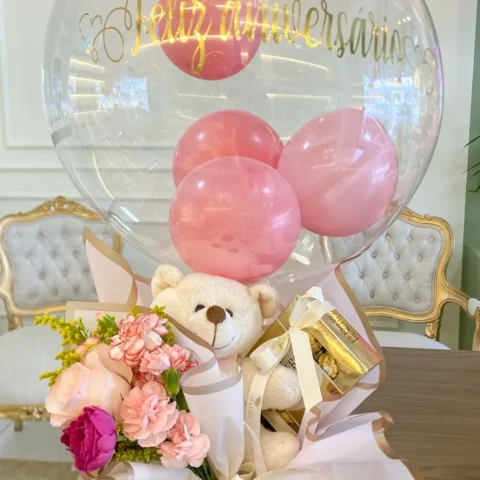 Box com pelúcia, chocolate e mini-ramalhete - Box média personalizada com pelúcia pequena, caixa de 8 Ferrero Rocher e min...