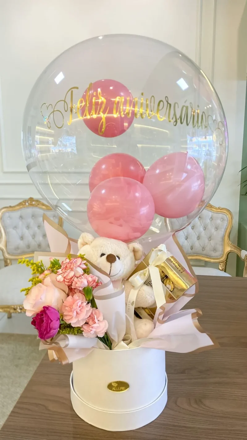 Box com pelúcia, chocolate e mini-ramalhete - Box média personalizada com pelúcia pequena, caixa de 8 Ferrero Rocher e min...