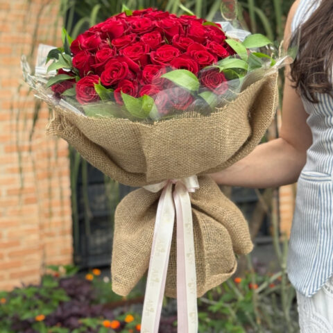 Buquê Conquista com 40 rosas vermelhas - Buquê Conquista com 40 rosas vermelhas