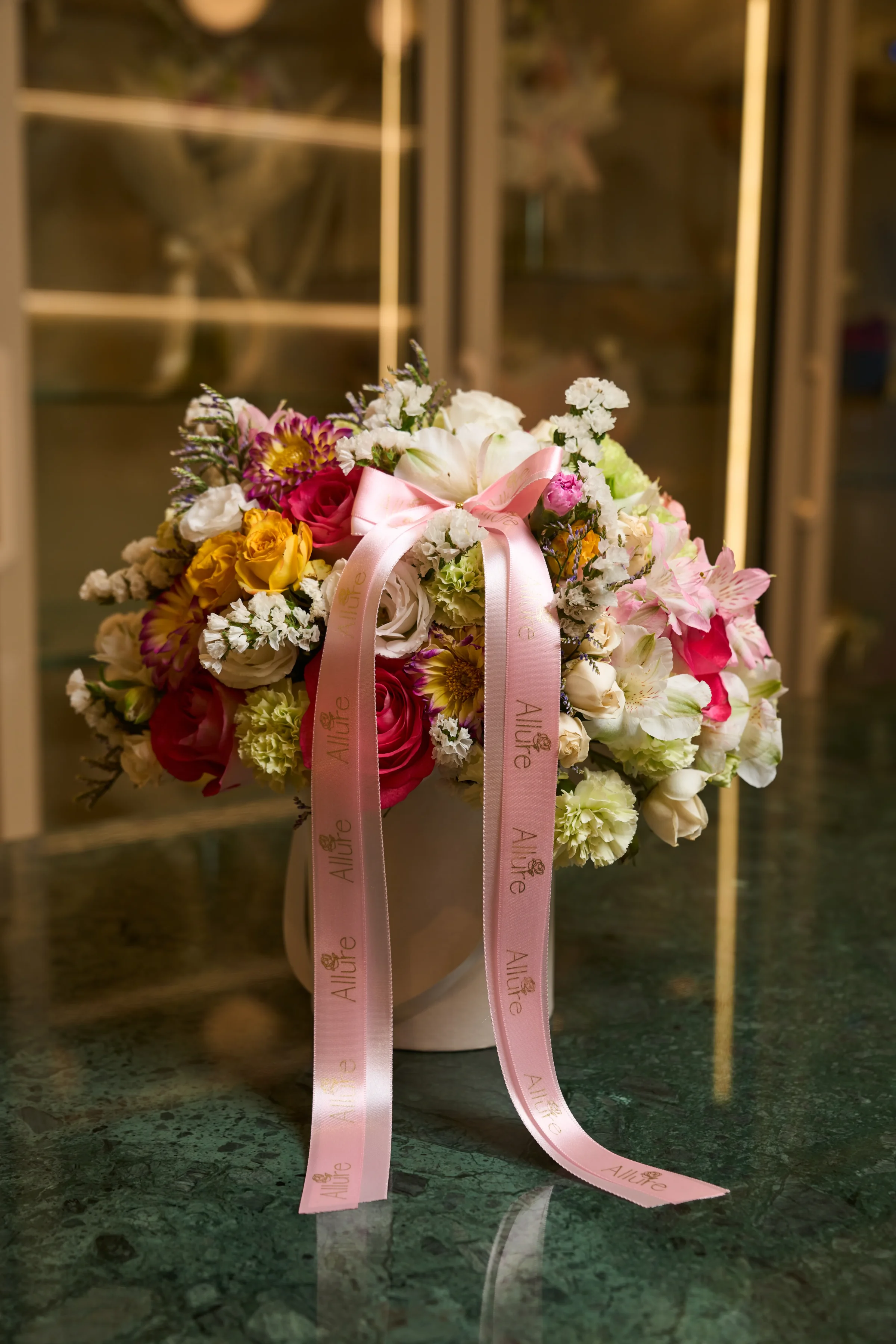 Flower Box Ternura - Flower Box Ternura: arranjo floral pequeno, delicado e encantador