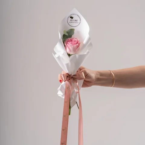 Rosa colorida única - Rosa colorida única em papelaria exclusiva Allure