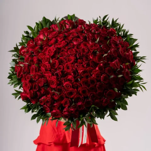 Detalhe do Buquê Supreme com 200 rosas vermelhas - Allure Floricultura Boutique